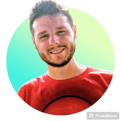 foto de uma pessoa fazendo uma avaliação profissional para o jefferson moraes