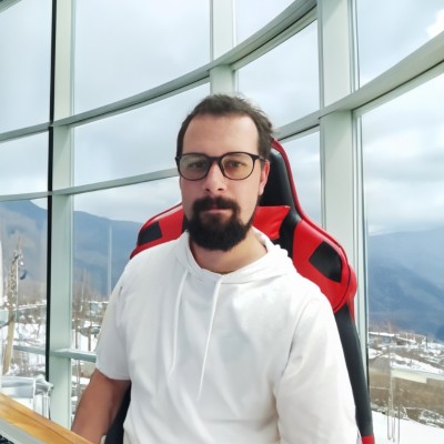 foto de uma pessoa fazendo uma avaliação profissional para o jefferson moraes